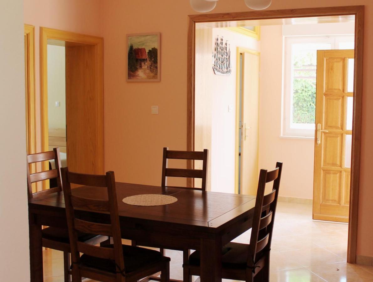 Apartments Beautiful Sandy Beach Split Exterior photo